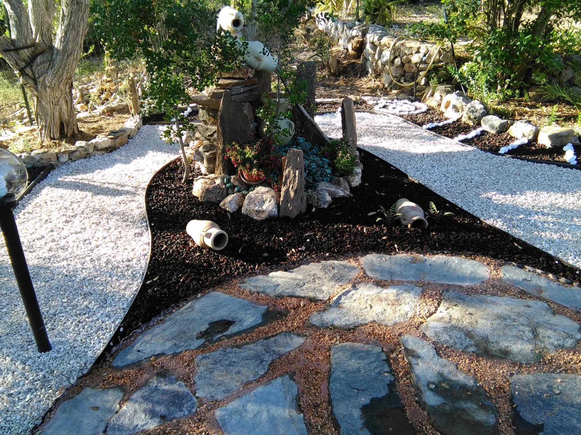 Gardenrocks Villa ฟลูมินิมัจจอเร ภายนอก รูปภาพ